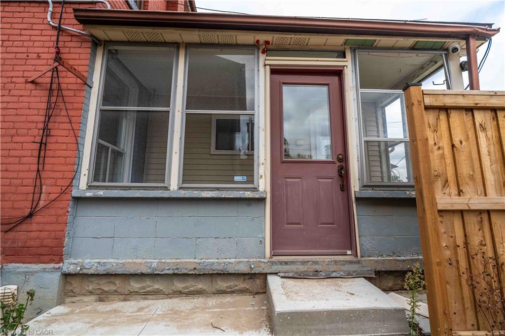 2-58 St. Matthews Avenue Property Photo 21