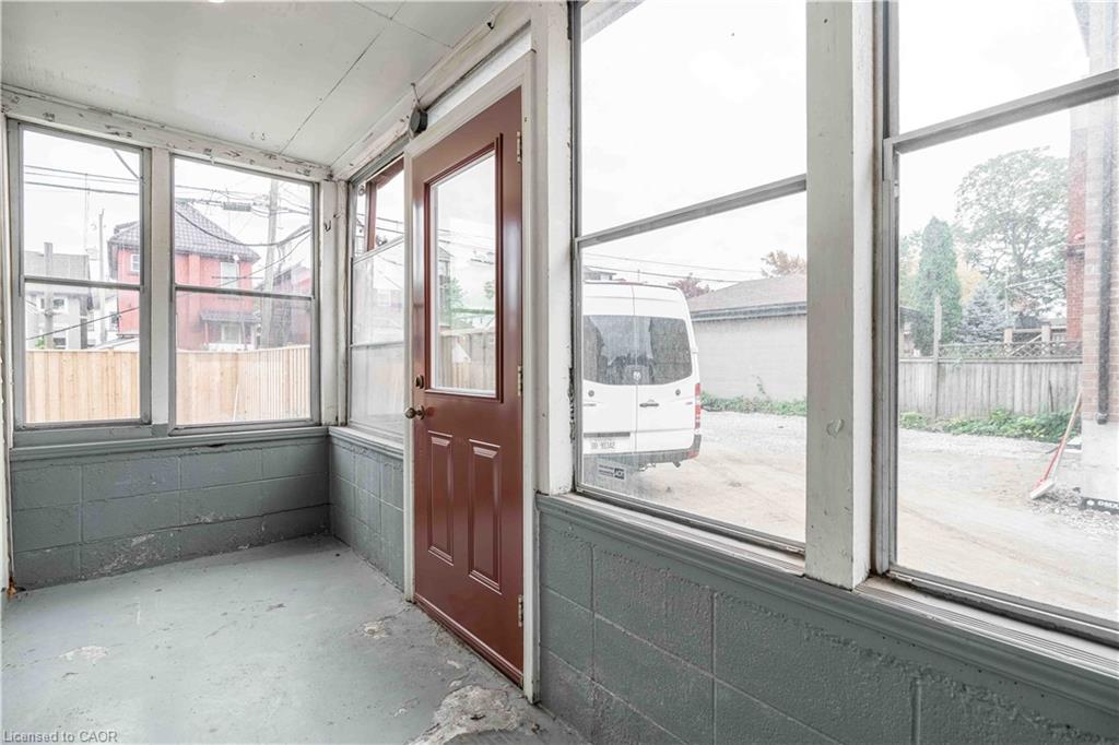 2-58 St. Matthews Avenue Property Photo 22