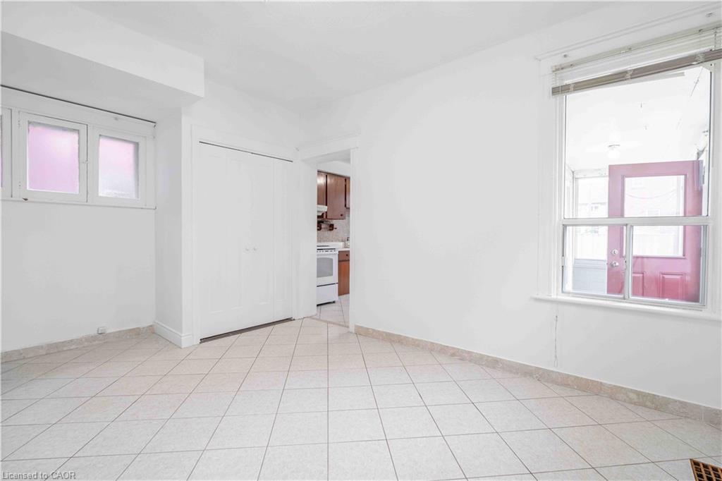 2-58 St. Matthews Avenue Property Photo 29