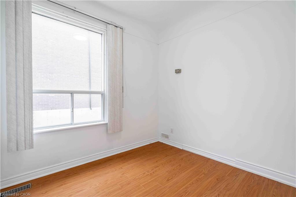 2-58 St. Matthews Avenue Property Photo 31