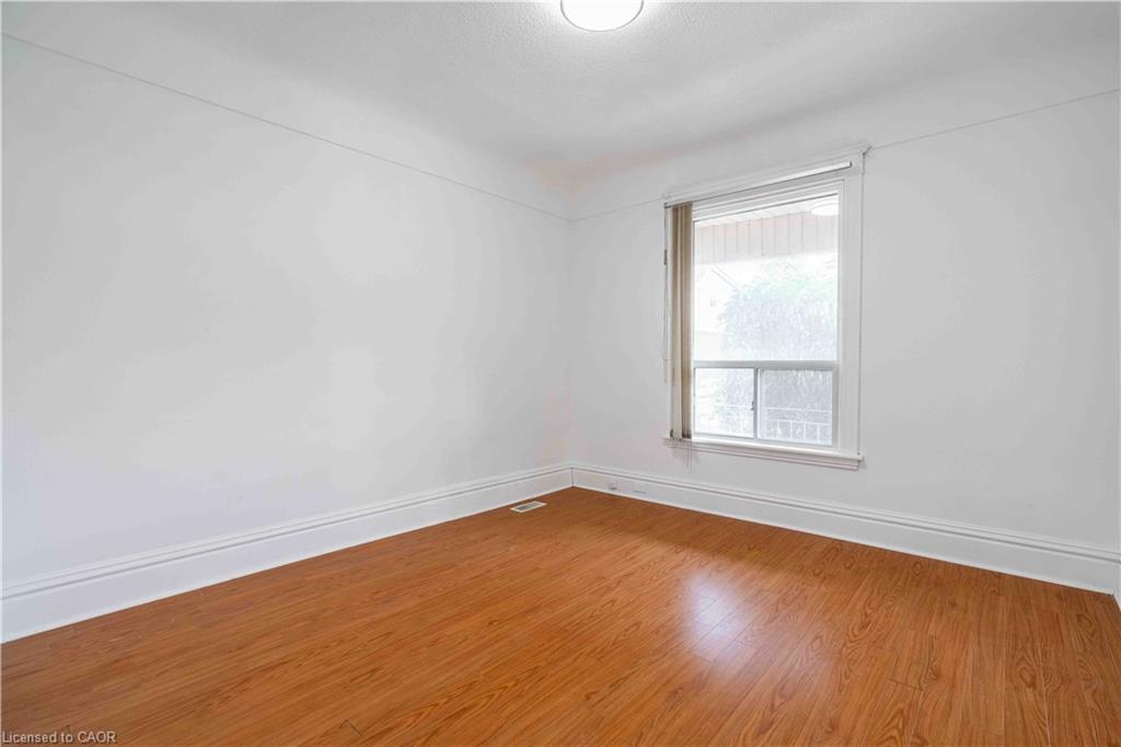 2-58 St. Matthews Avenue Property Photo 33