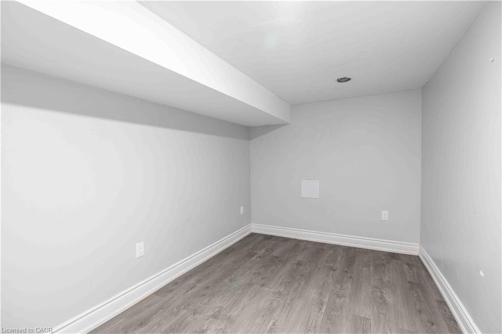2-58 St. Matthews Avenue Property Photo 37