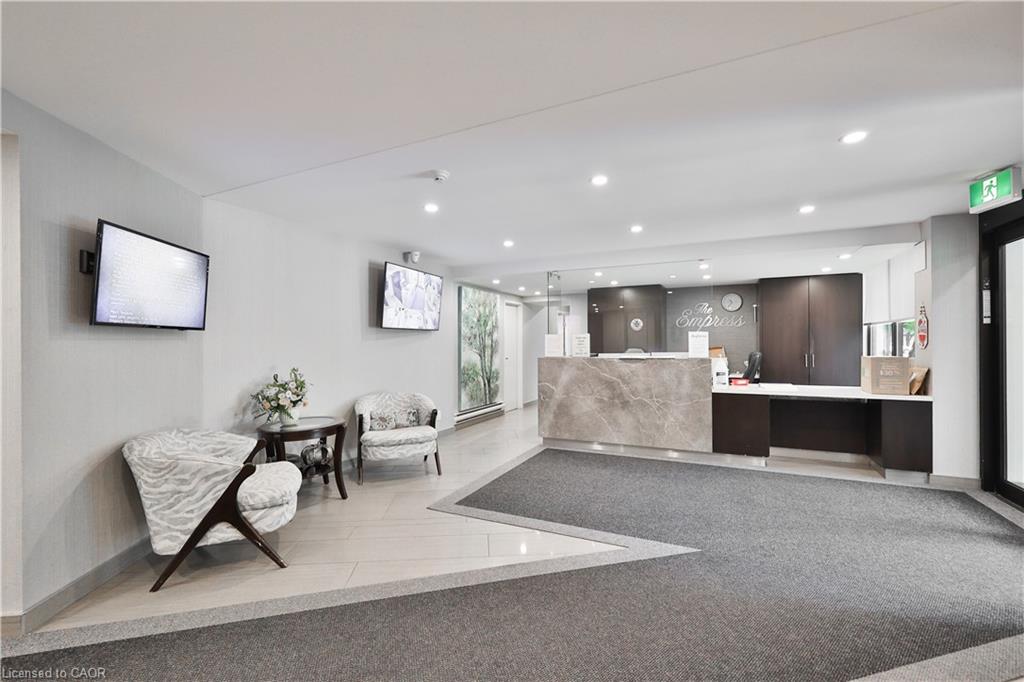 401-700 Dynes Road Property Photo 4