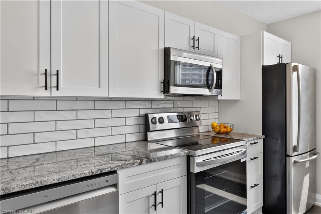 401-700 Dynes Road Property Photo 12