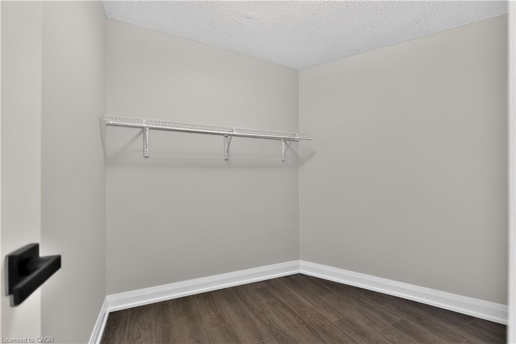 401-700 Dynes Road Property Photo 23
