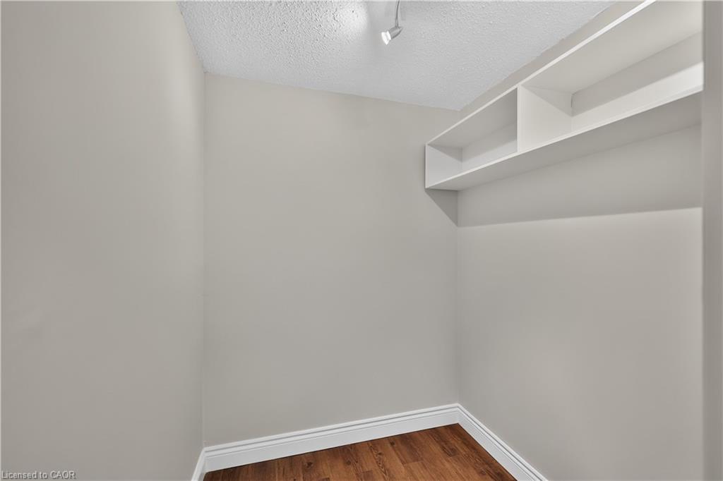 401-700 Dynes Road Property Photo 28