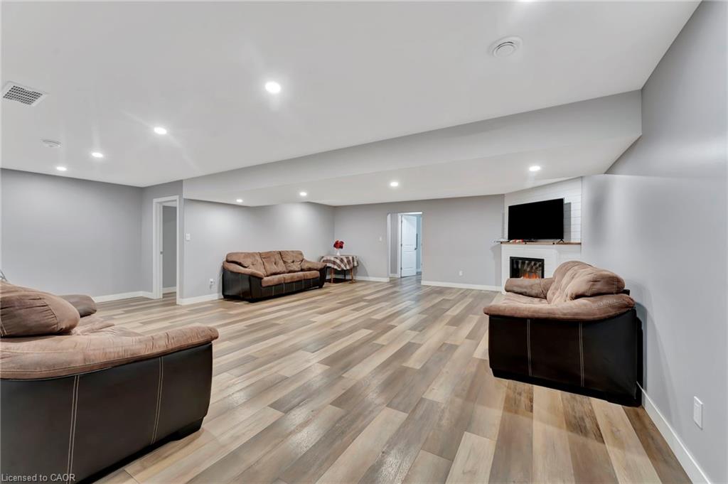12 Albert Street Property Photo 23