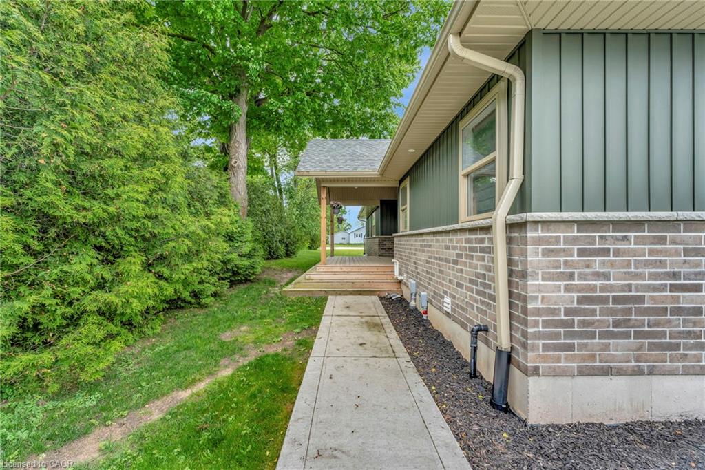 12 Albert Street Property Photo 33