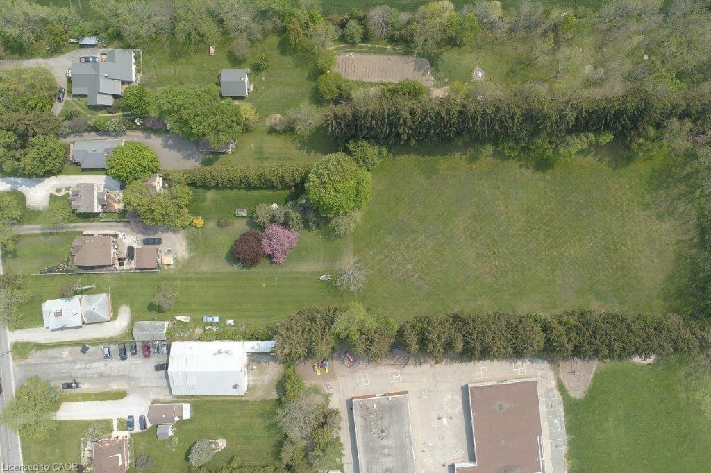 498 Norfolk Street S Property Photo 3