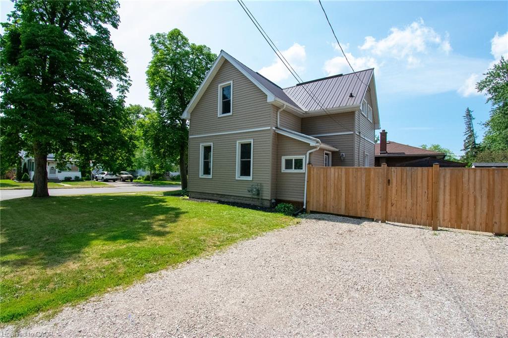 820 Cedar Street Property Photo 2