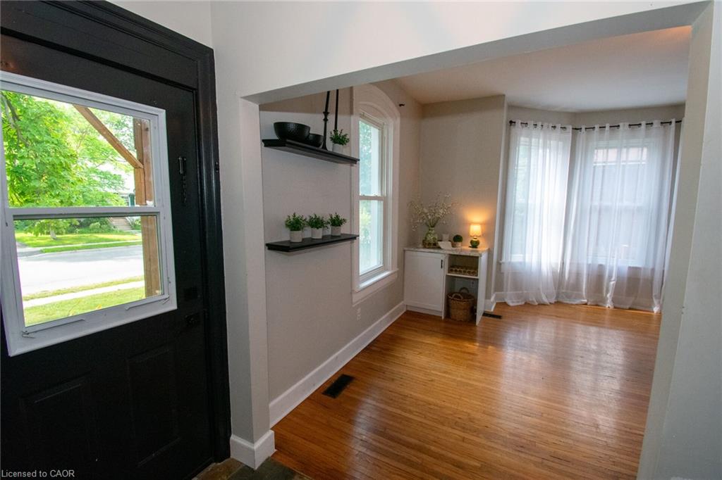 820 Cedar Street Property Photo 5