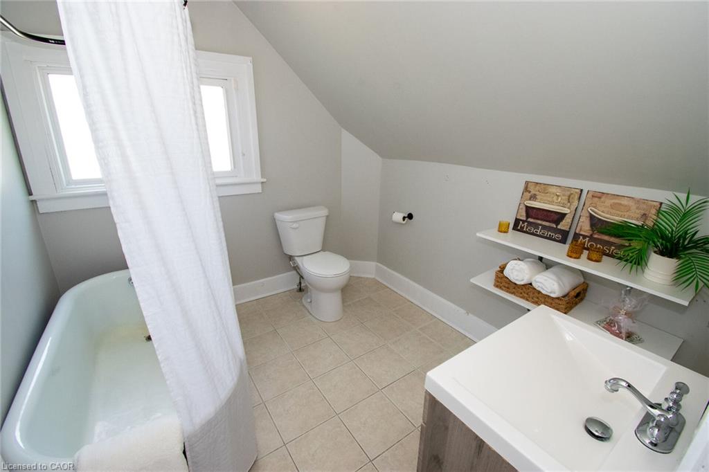 820 Cedar Street Property Photo 28
