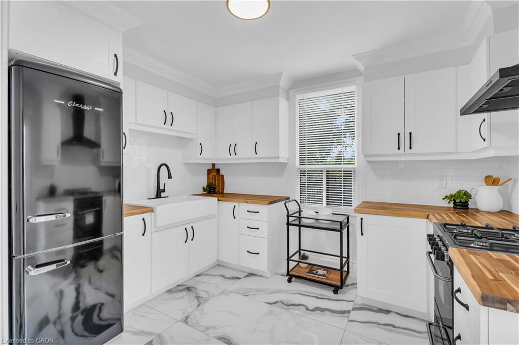 10 Gordon Street Property Photo 13