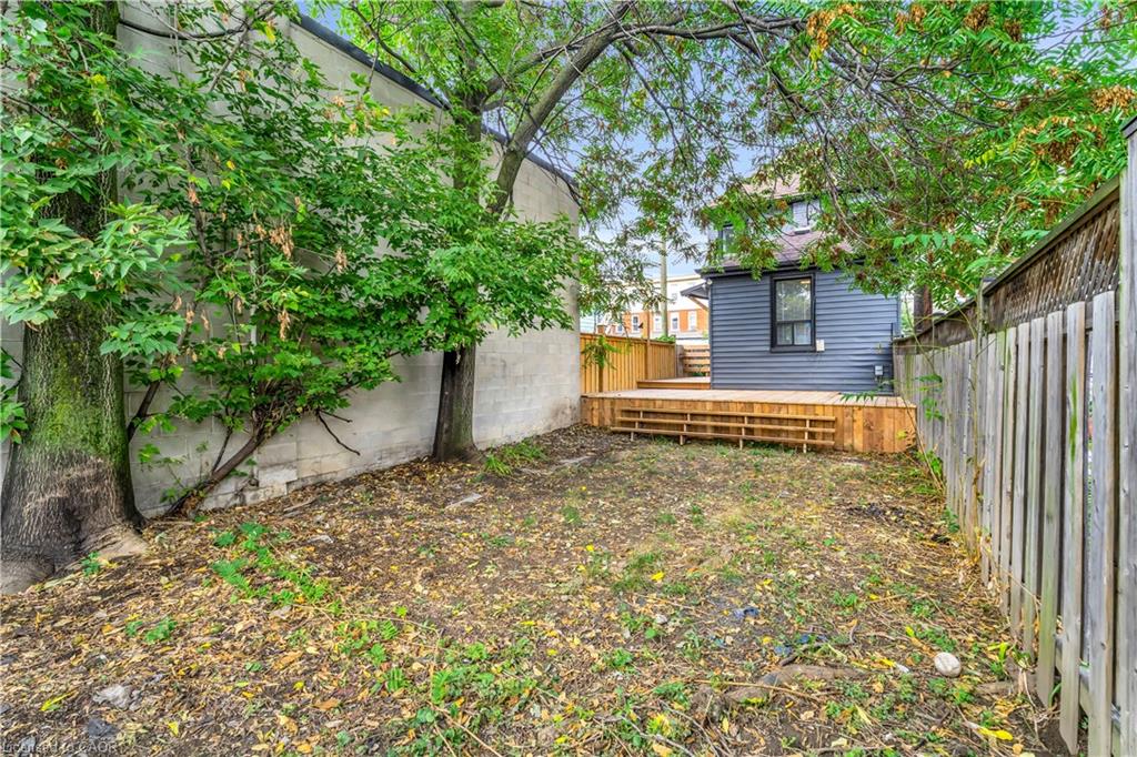 10 Gordon Street Property Photo 32