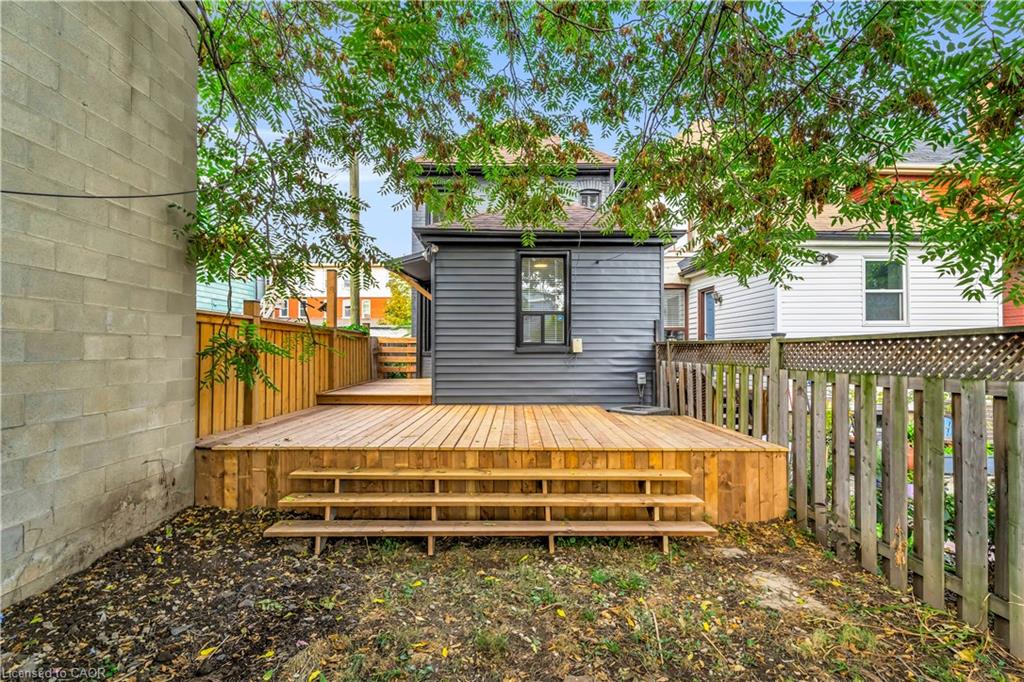10 Gordon Street Property Photo 33