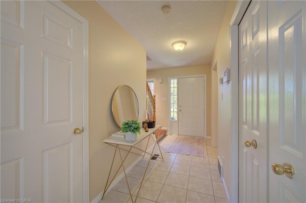 323 Hidden Creek Drive Property Photo 4