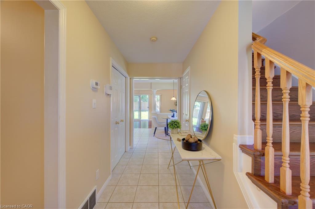 323 Hidden Creek Drive Property Photo 5