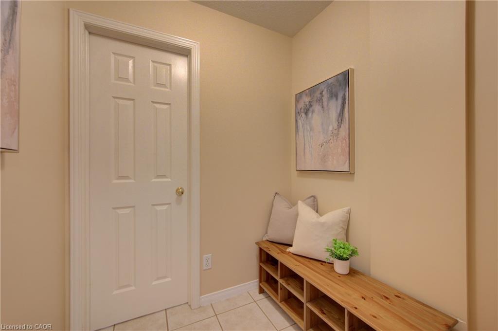 323 Hidden Creek Drive Property Photo 6