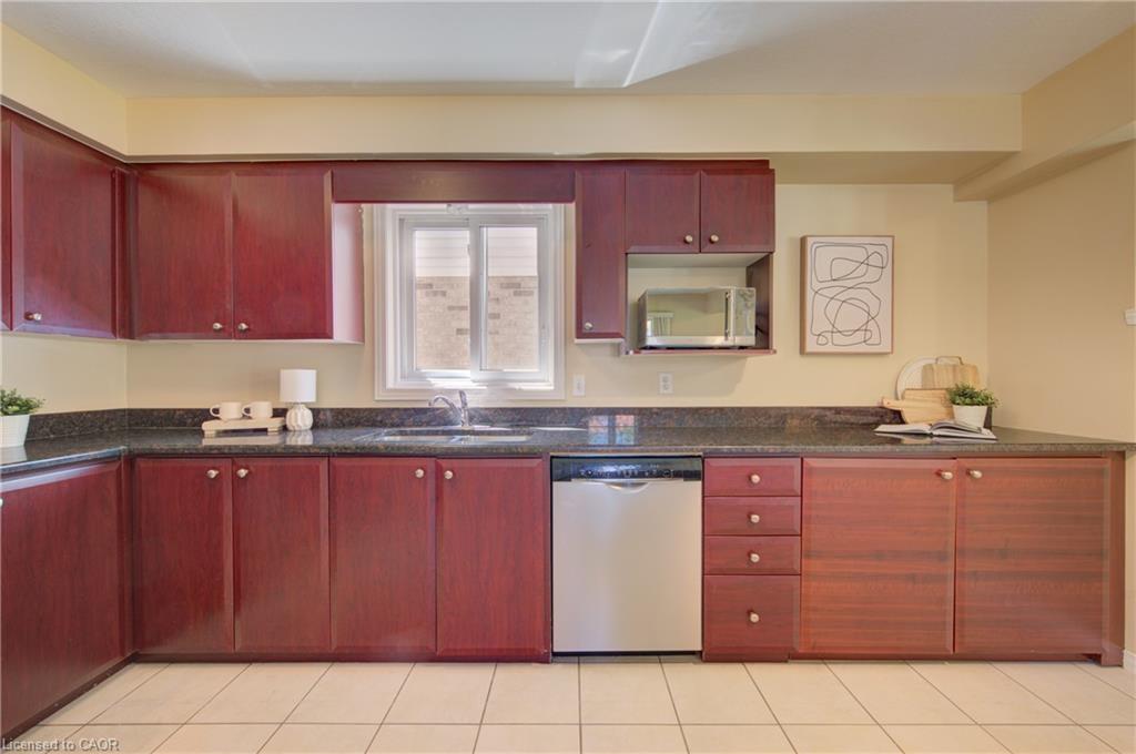 323 Hidden Creek Drive Property Photo 12