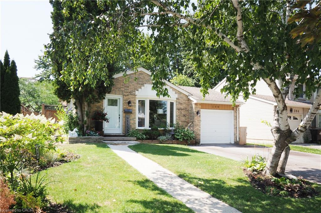 390 Driftwood Drive Property Photo 1