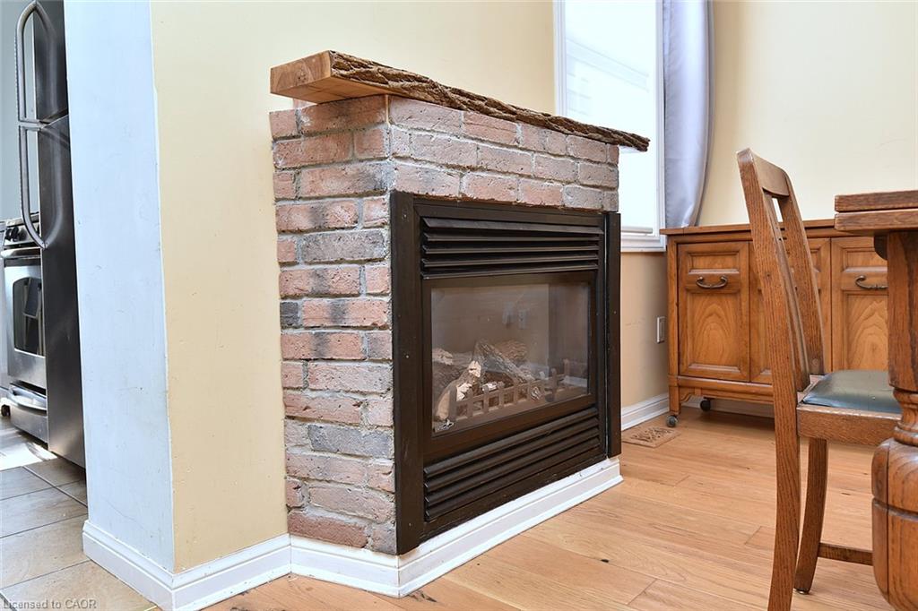 180 Province Street N Property Photo 10