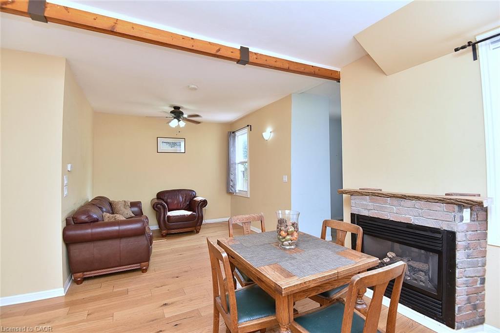 180 Province Street N Property Photo 12