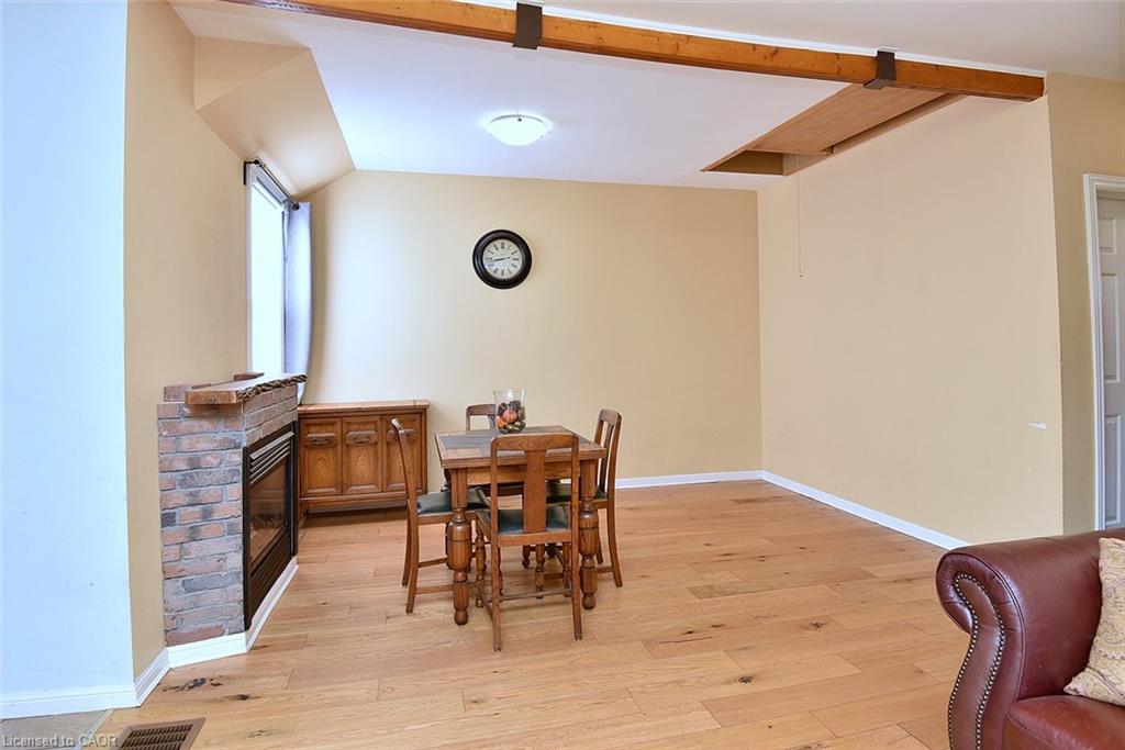 180 Province Street N Property Photo 13