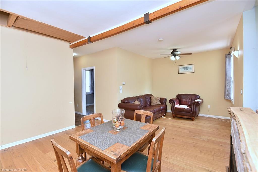 180 Province Street N Property Photo 14