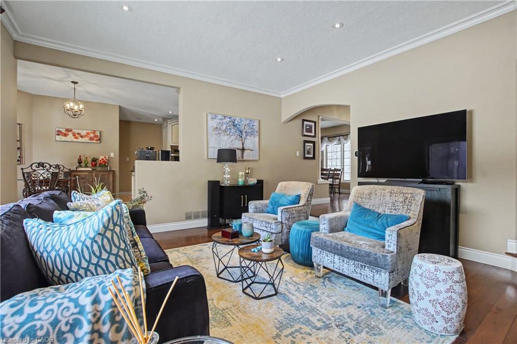 2 Irongate Drive Property Photo 17