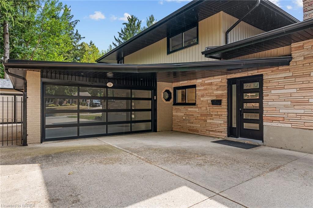 10 Stymie Boulevard Property Photo 7