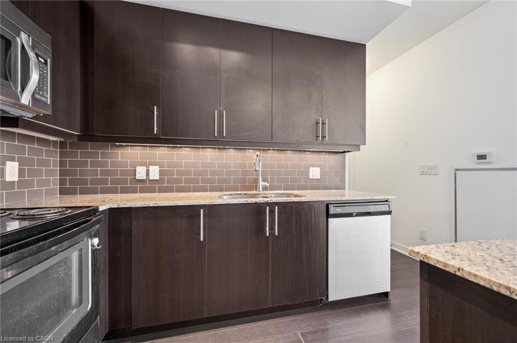 1511-85 Duke Street W Property Photo 16