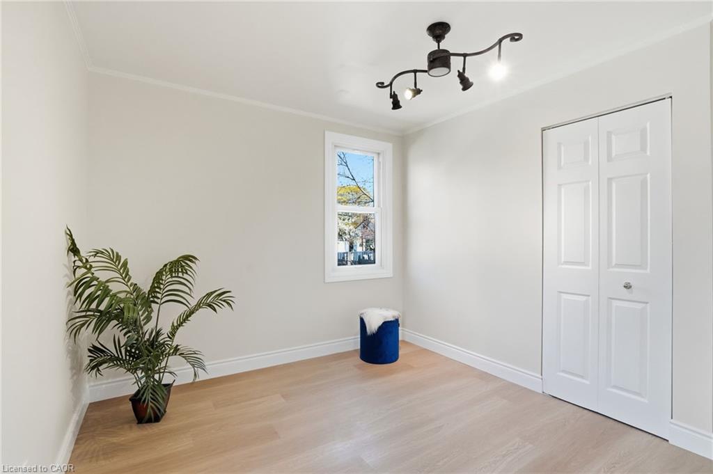 894 Garth Street Property Photo 23