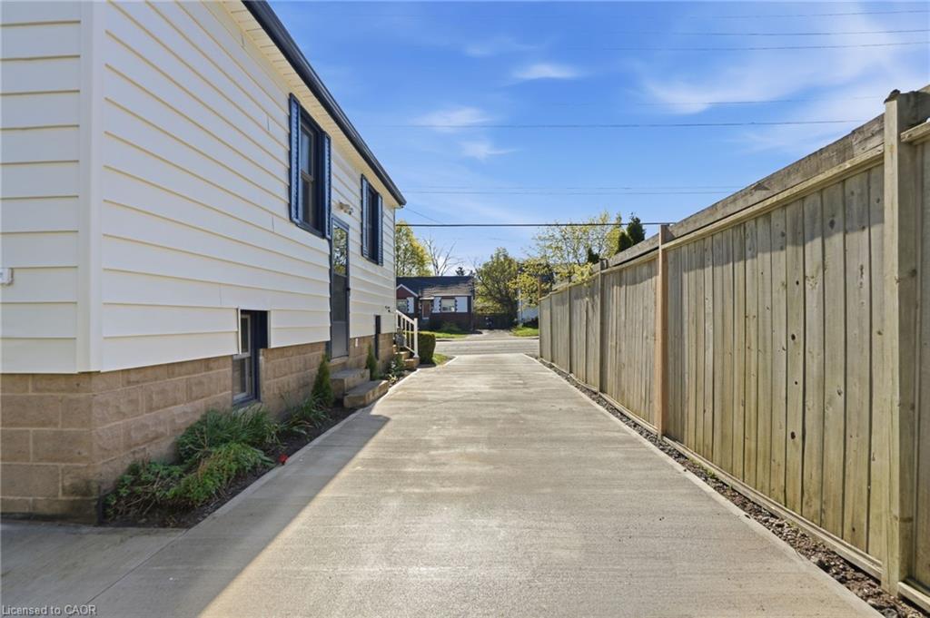894 Garth Street Property Photo 38