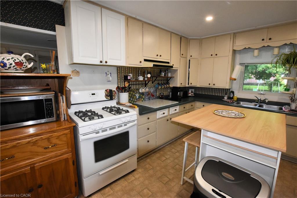 122 Bruce Street Property Photo 9
