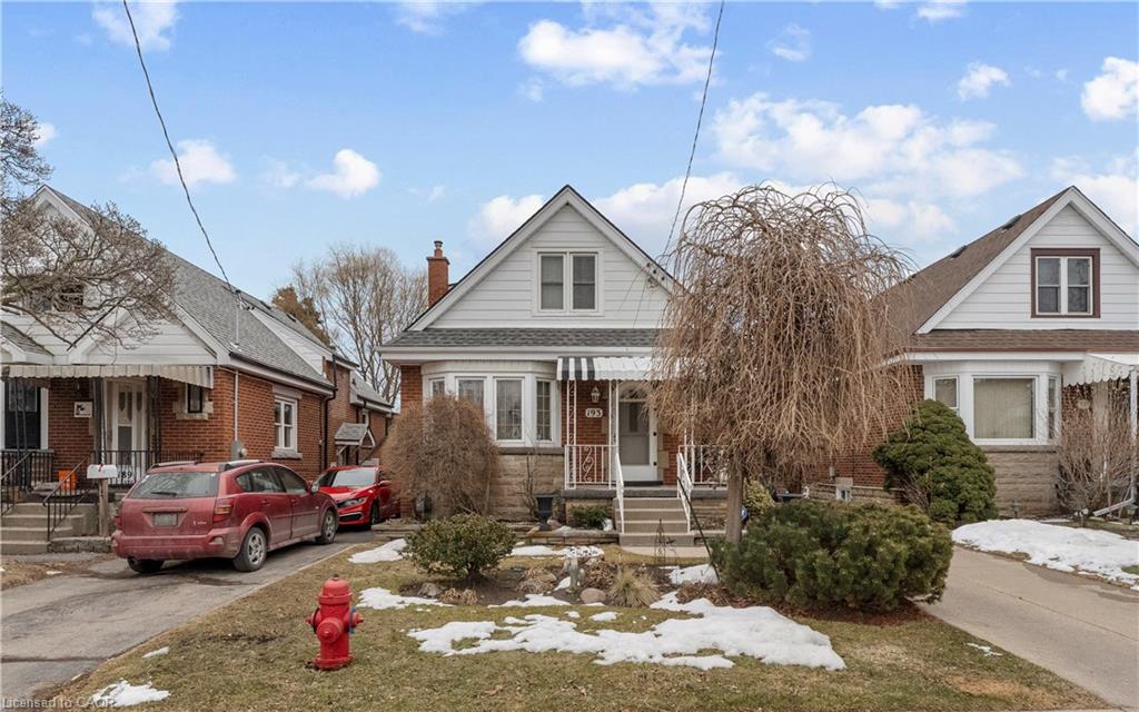193 Huxley Avenue S Property Photo 1