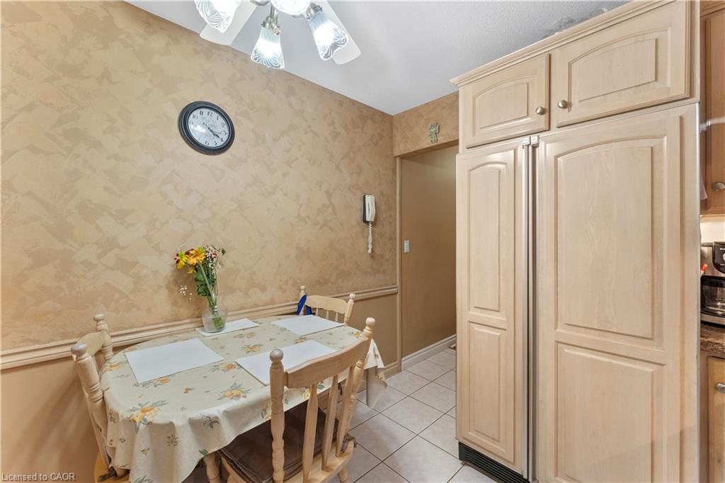 193 Huxley Avenue S Property Photo 14