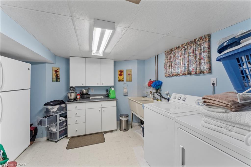 193 Huxley Avenue S Property Photo 39