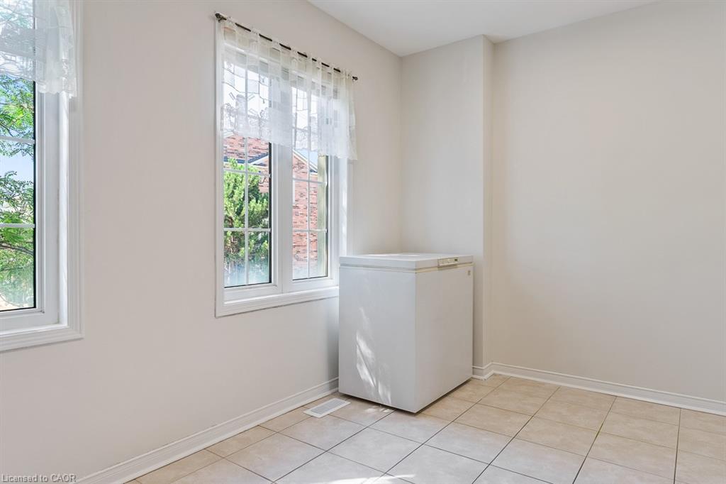 8 Jim Baird Mews Property Photo 30