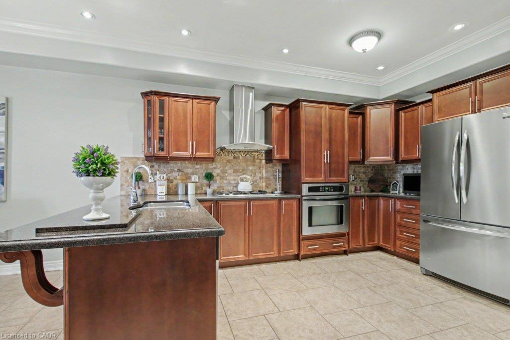 284 Normanhurst Avenue Property Photo 11