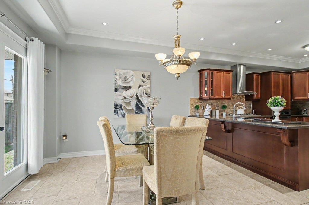 284 Normanhurst Avenue Property Photo 15
