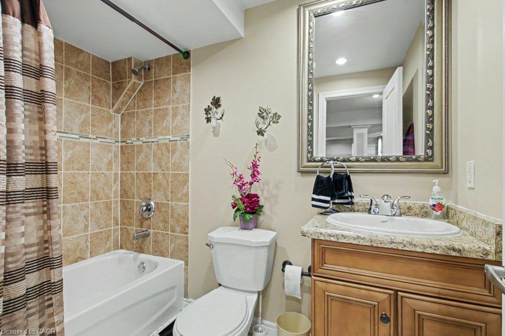 284 Normanhurst Avenue Property Photo 38