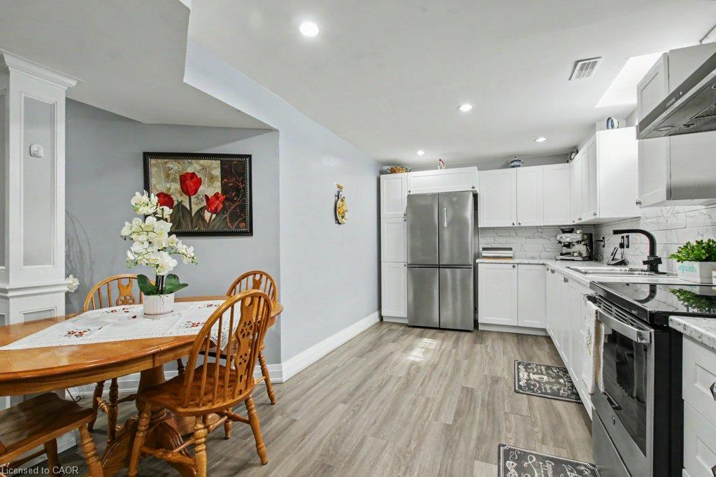 284 Normanhurst Avenue Property Photo 40