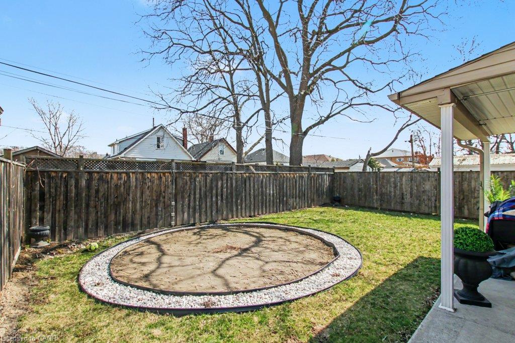 284 Normanhurst Avenue Property Photo 45