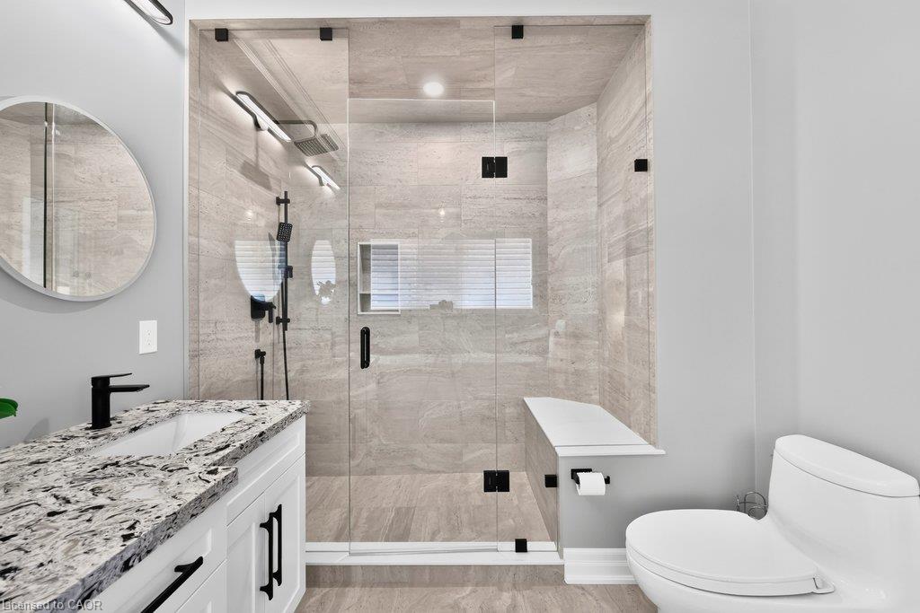 888 Park Avenue W Property Photo 22