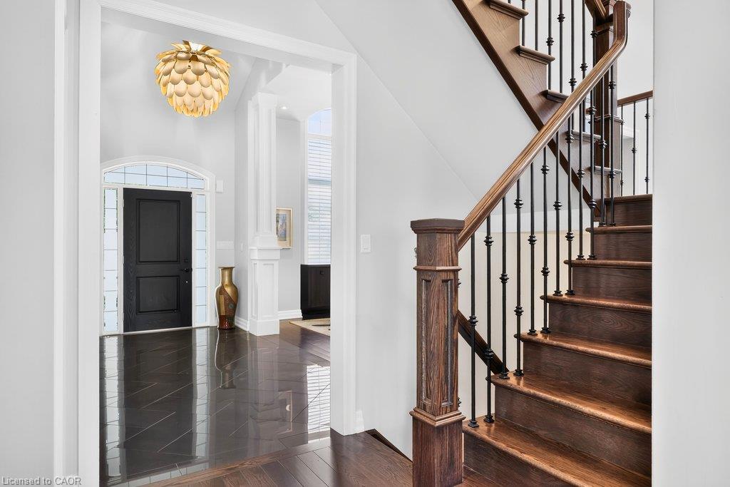888 Park Avenue W Property Photo 25
