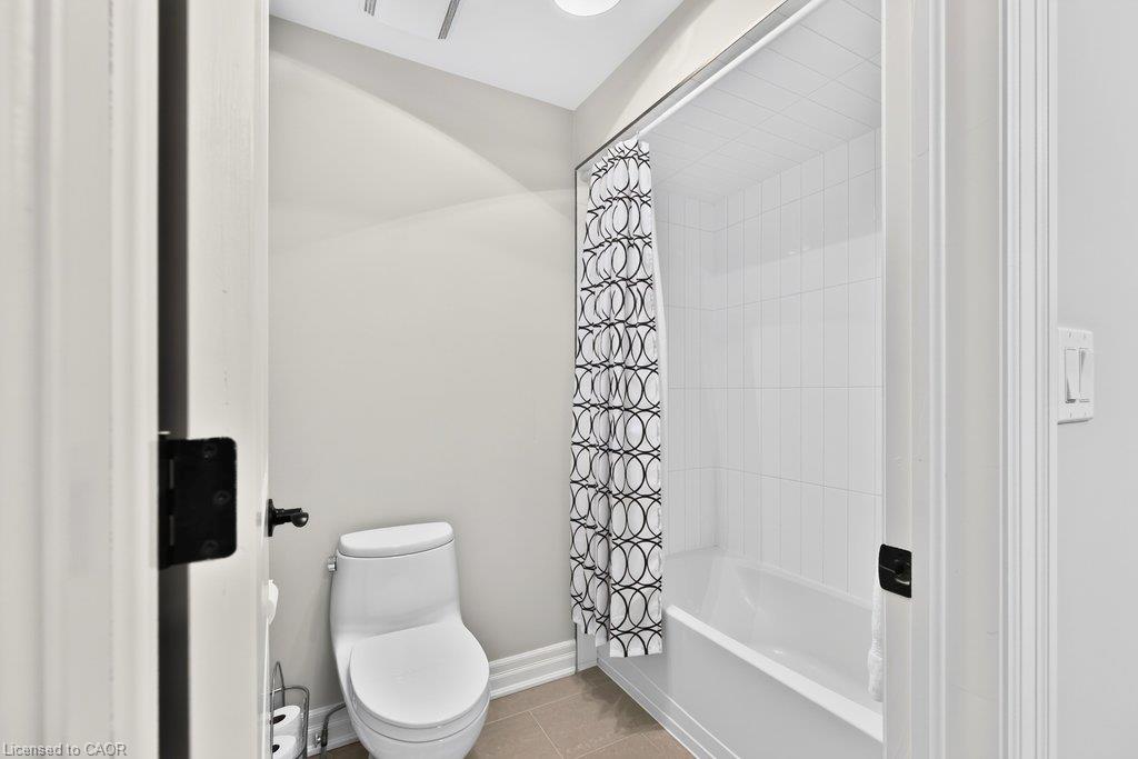 888 Park Avenue W Property Photo 34