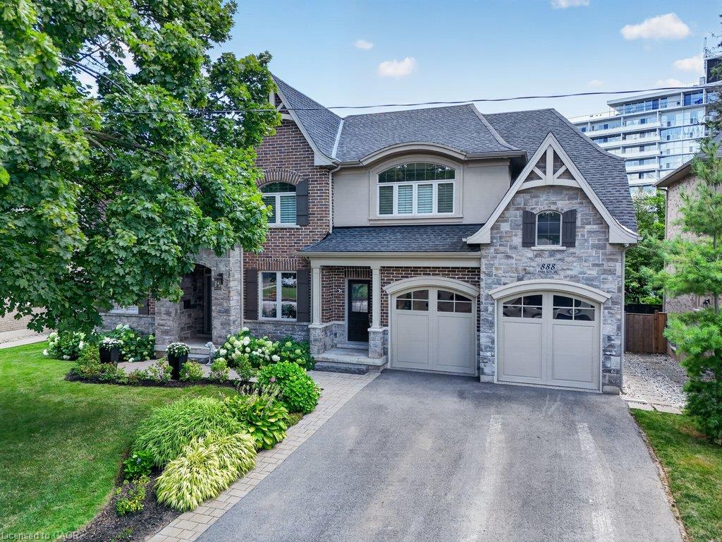 888 Park Avenue W Property Photo 46