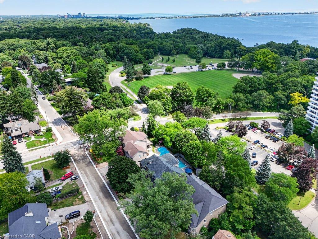 888 Park Avenue W Property Photo 48