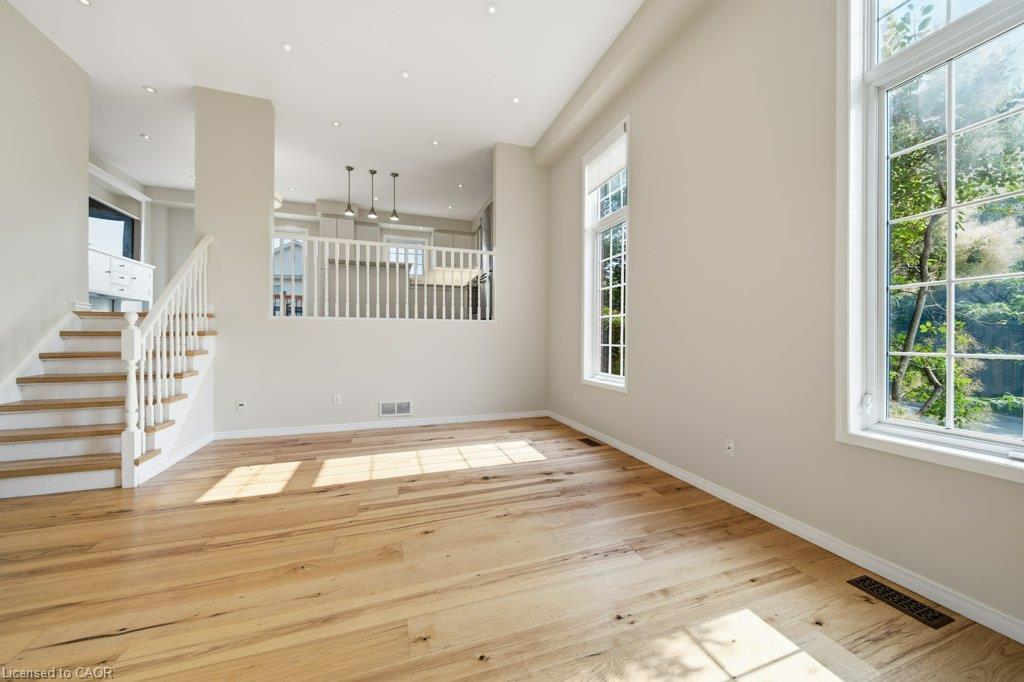 610 Violet Street Property Photo 5