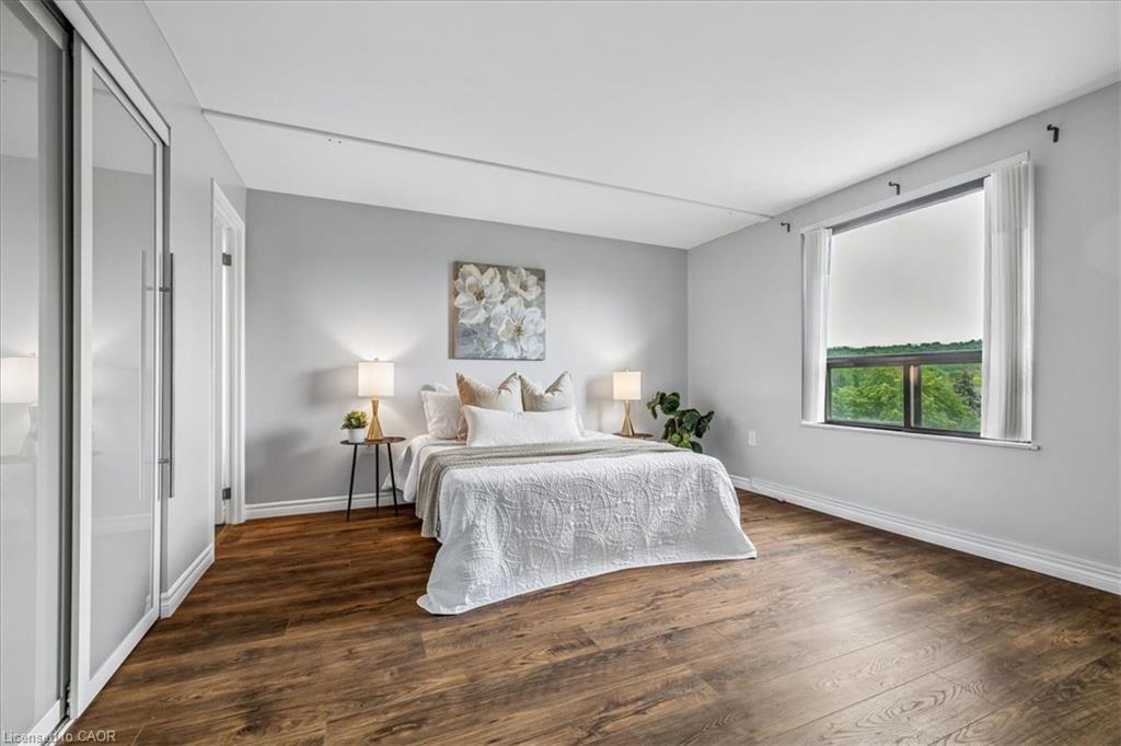 605-966 Queenston Road Property Photo 6